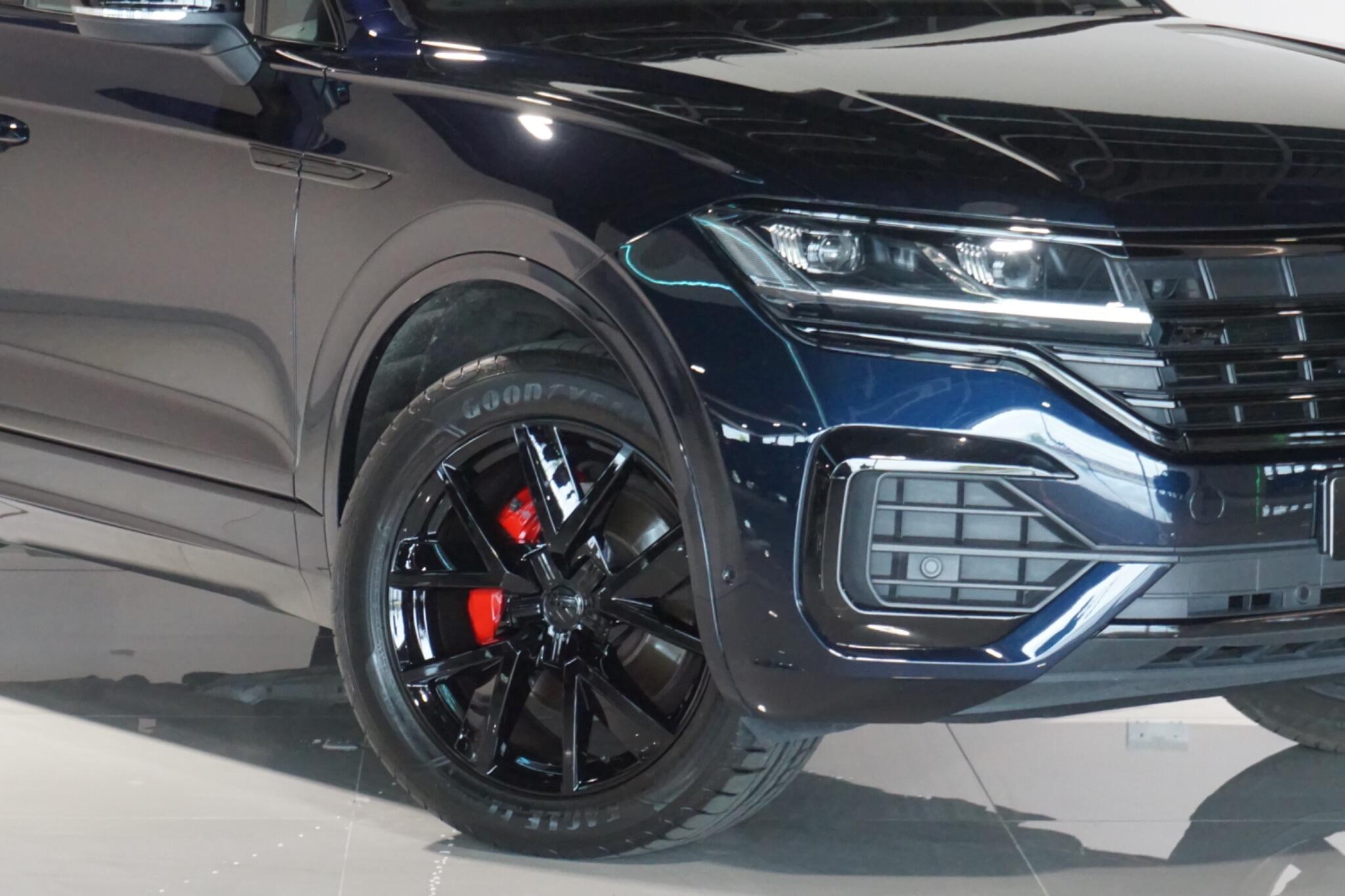 Volkswagen Touareg 3.0 TDI V6 R-Line SUV 5dr Diesel Tiptronic 4Motion Euro 6 (s/s) (286 ps)